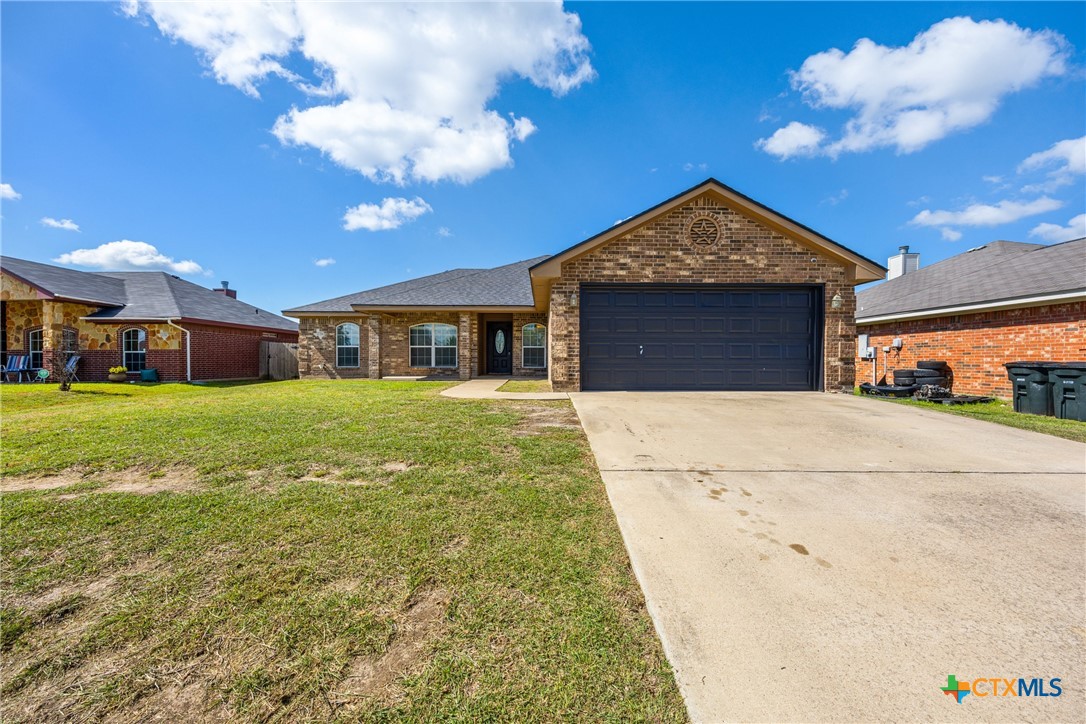 3704 Dewitt County Court Property Photo 1