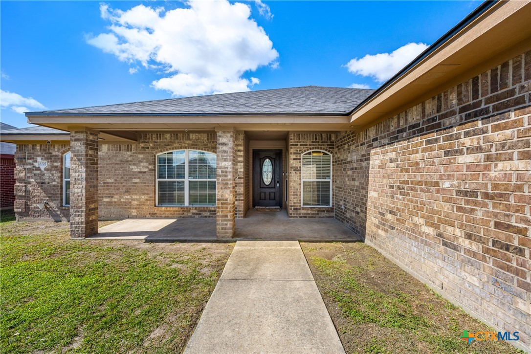 3704 Dewitt County Court Property Photo 3