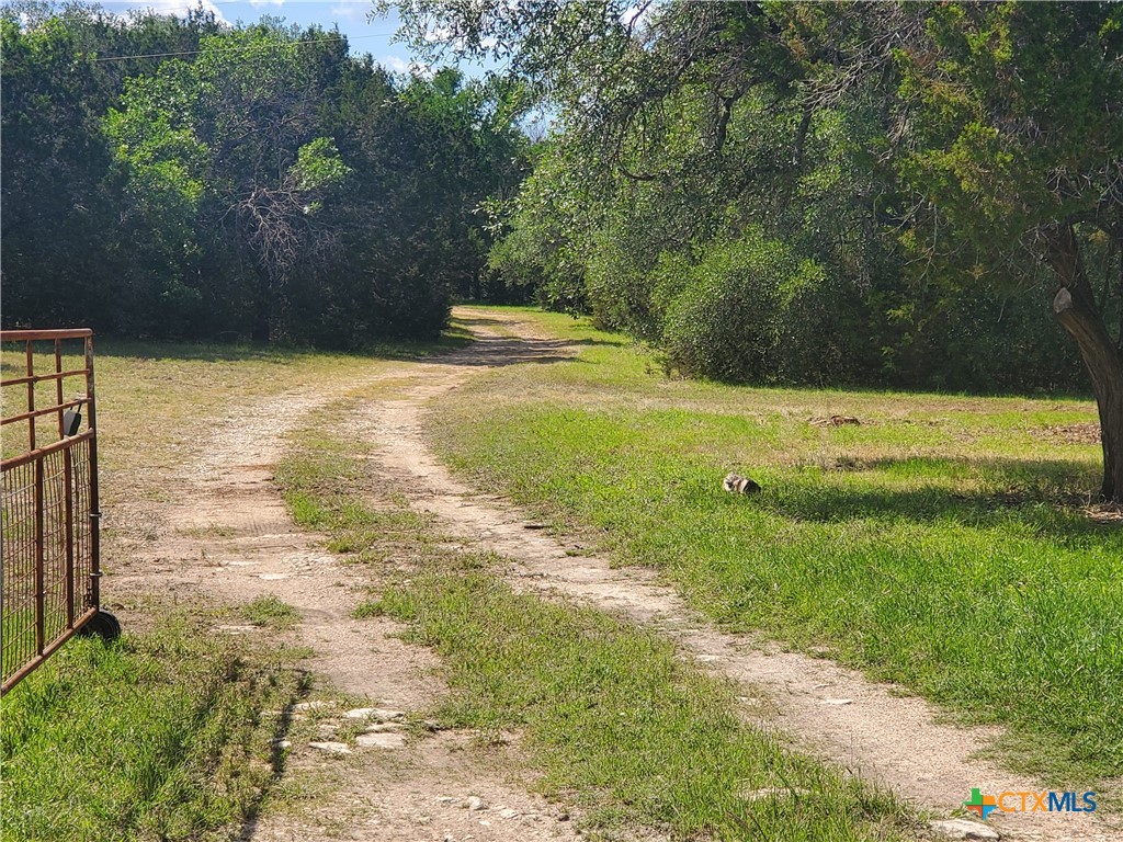 471 King Ranch Road Property Photo 2