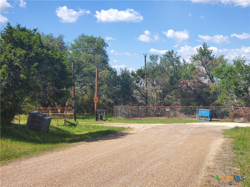 471 King Ranch Road Property Photo 3