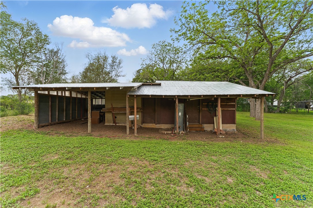 280 Wildflower Lane Property Photo 4