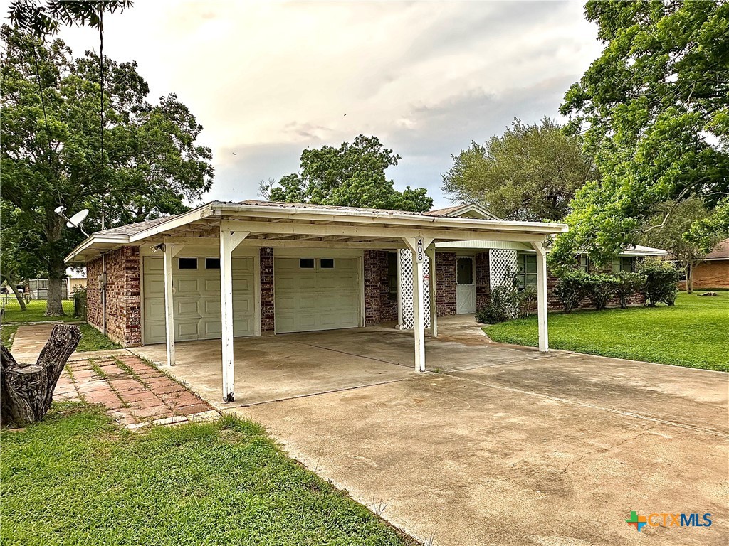408 E King Property Photo 3