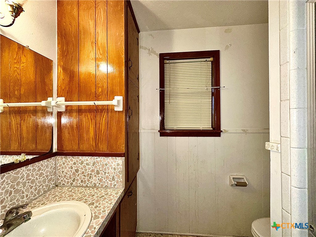 408 E King Property Photo 20