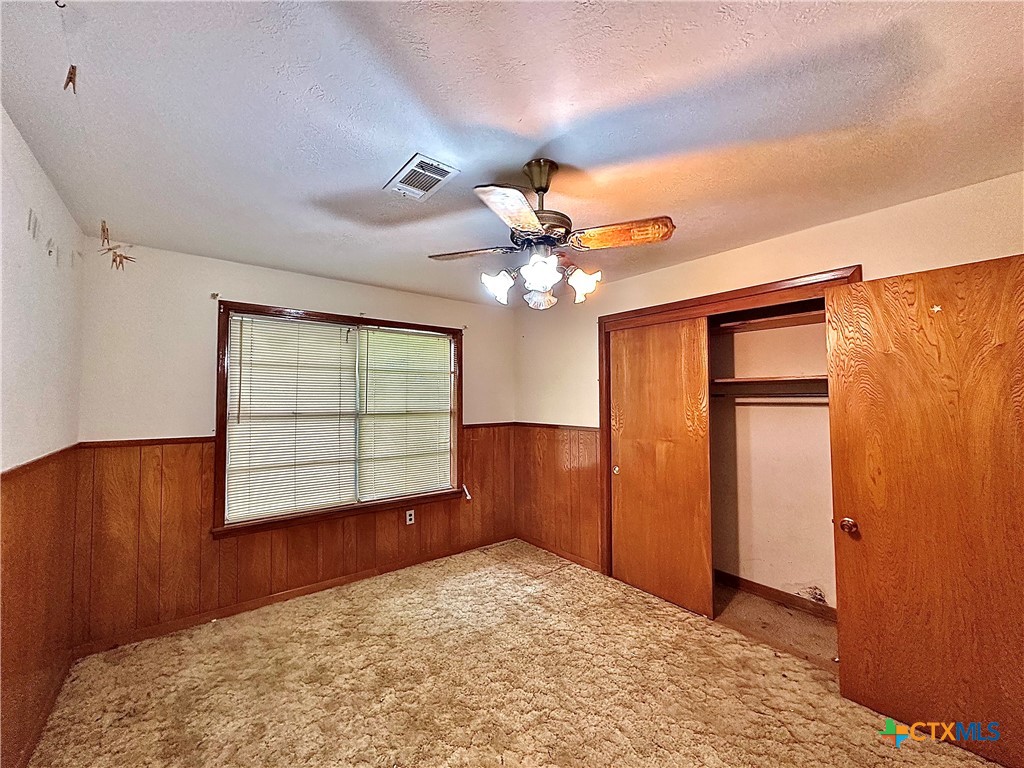 408 E King Property Photo 23