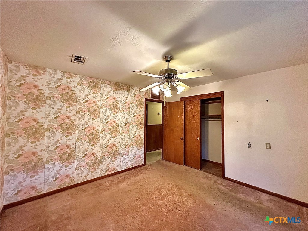 408 E King Property Photo 25