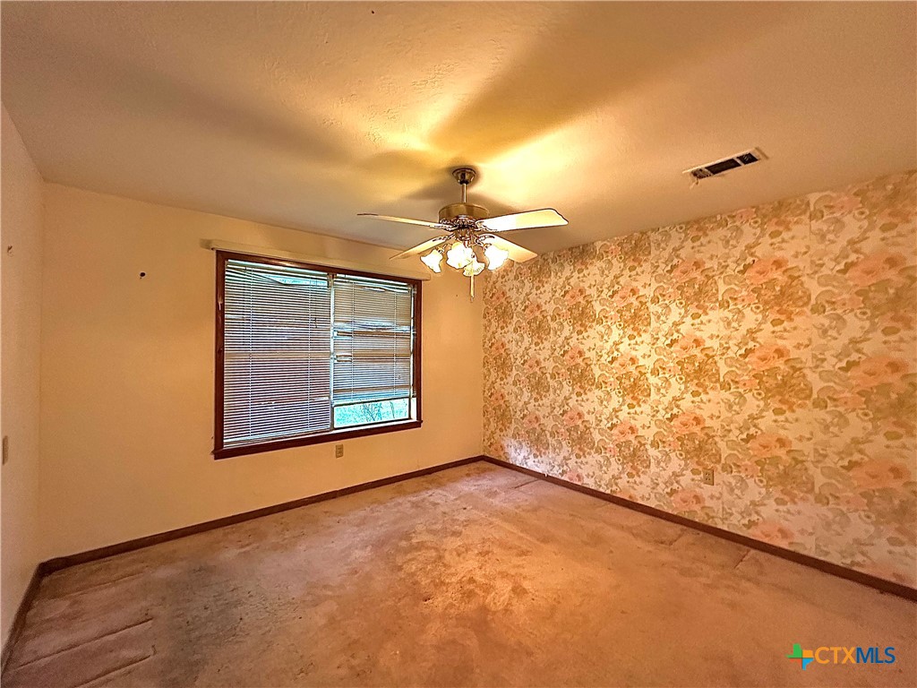 408 E King Property Photo 26