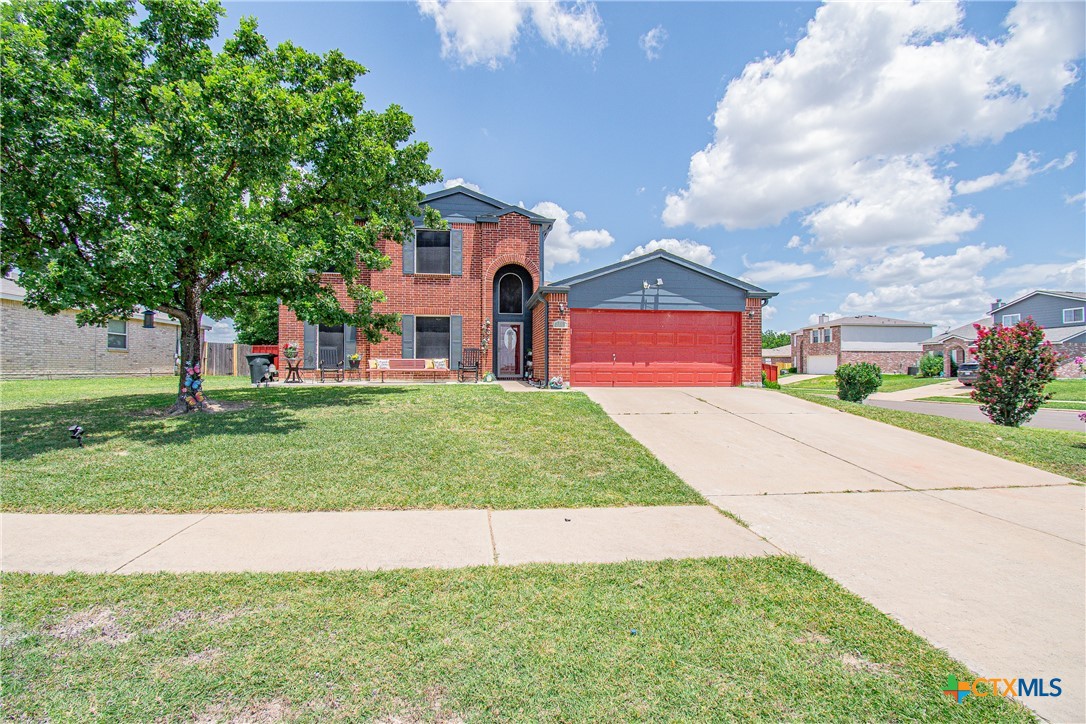 2409 Eppinette Drive Property Photo 1