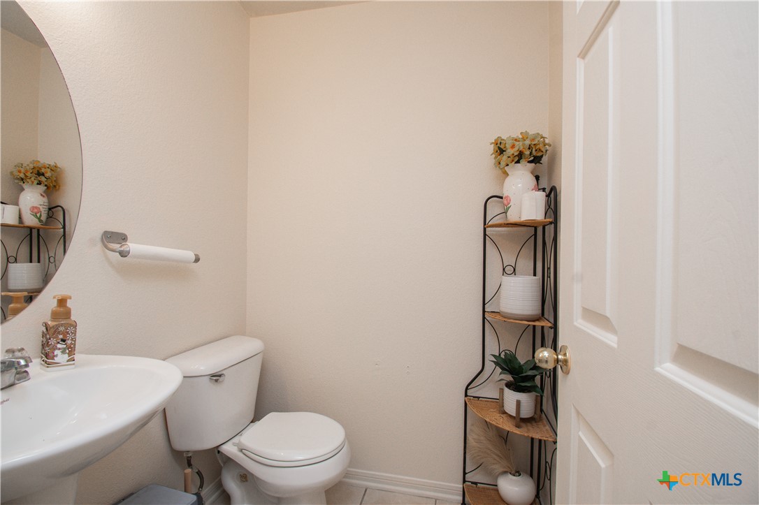 2409 Eppinette Drive Property Photo 6