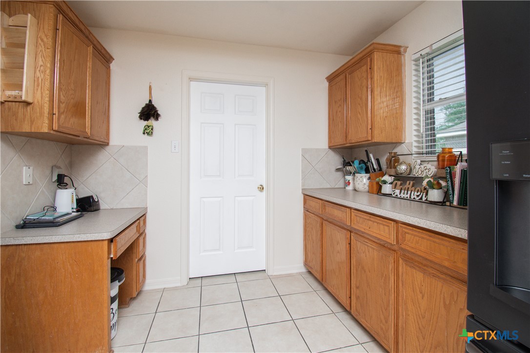 2409 Eppinette Drive Property Photo 9