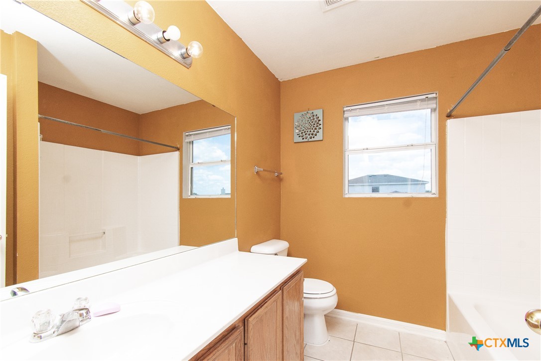 2409 Eppinette Drive Property Photo 18