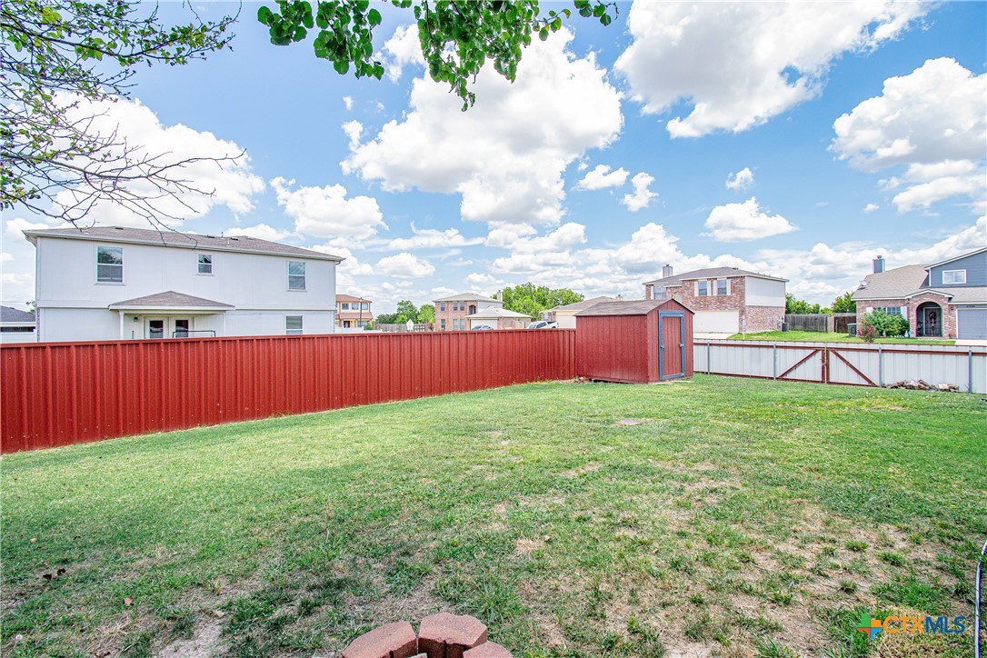 2409 Eppinette Drive Property Photo 24