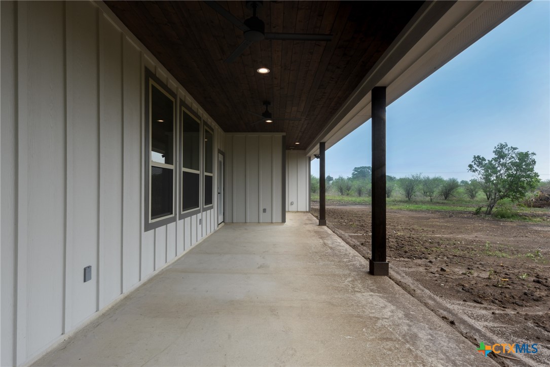 109 Wild Persimmon Trail Property Photo 32