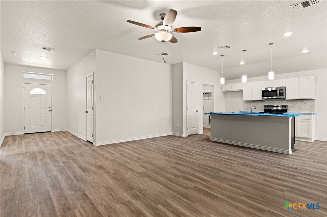 5113 Rose Petal Court Property Photo 7