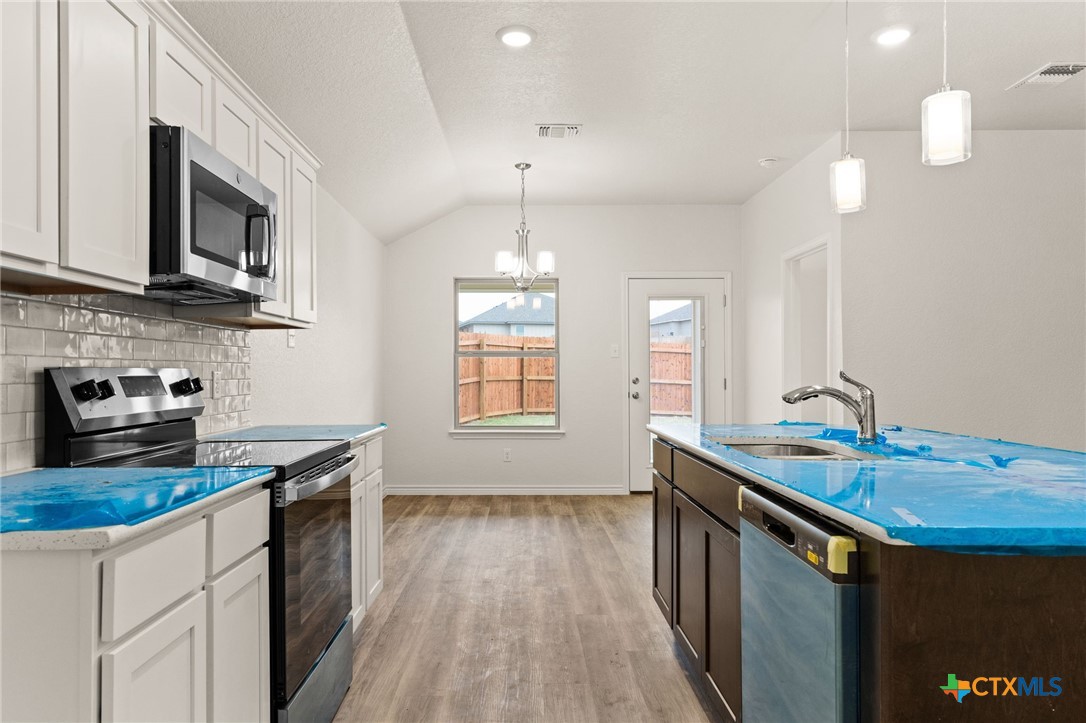 5113 Rose Petal Court Property Photo 10