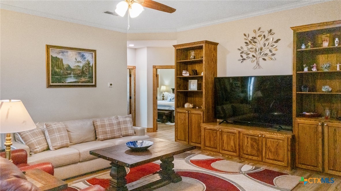 211 Dewberry Lane Property Photo 9