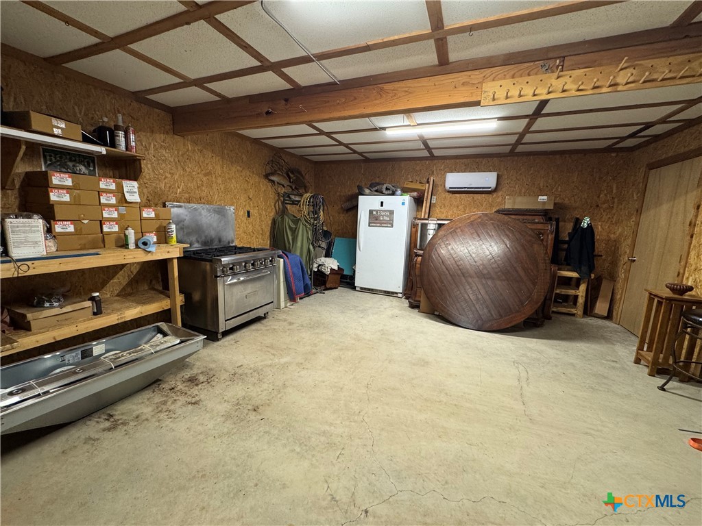 211 Dewberry Lane Property Photo 25