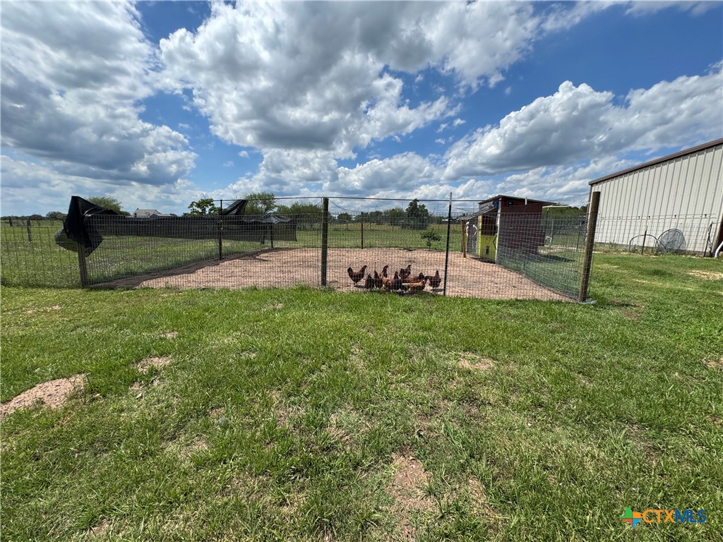 211 Dewberry Lane Property Photo 26
