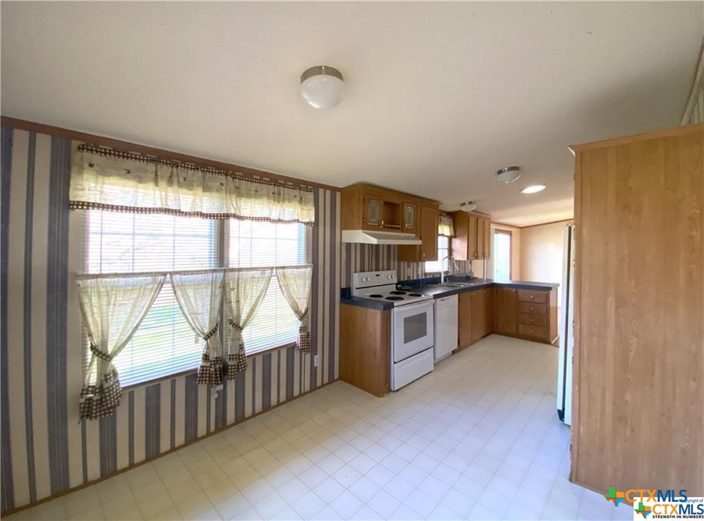 908 Fm 2808 Property Photo 7