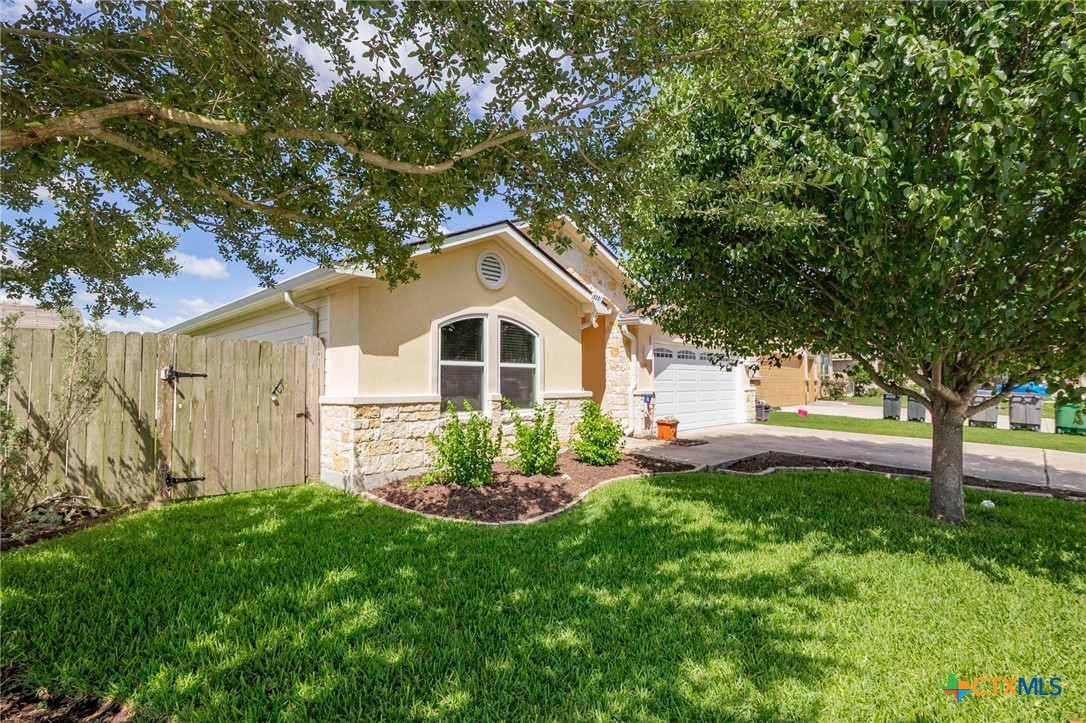 111 Seabiscuit Drive Property Photo 3