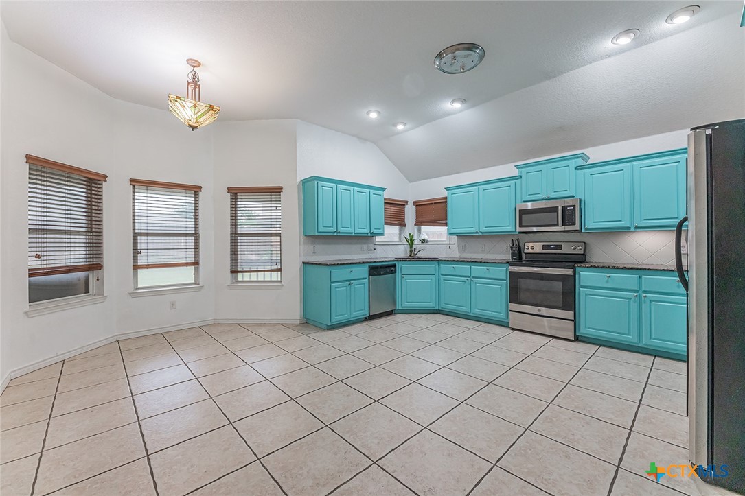 2903 Phoenix Drive Property Photo 1