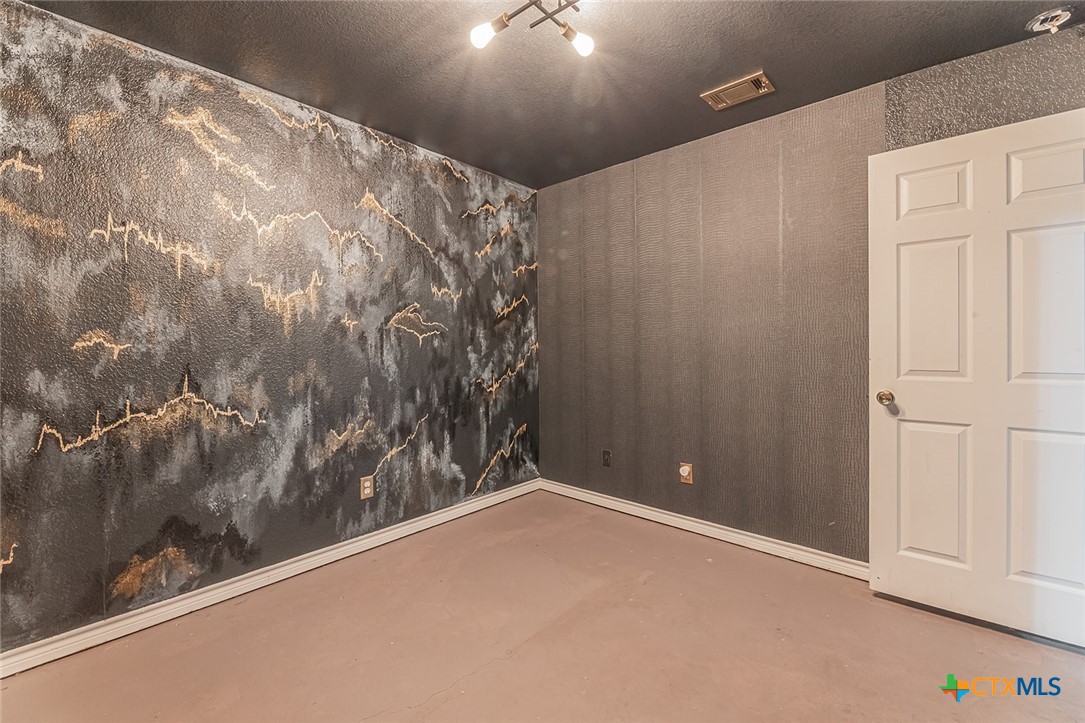 2903 Phoenix Drive Property Photo 29