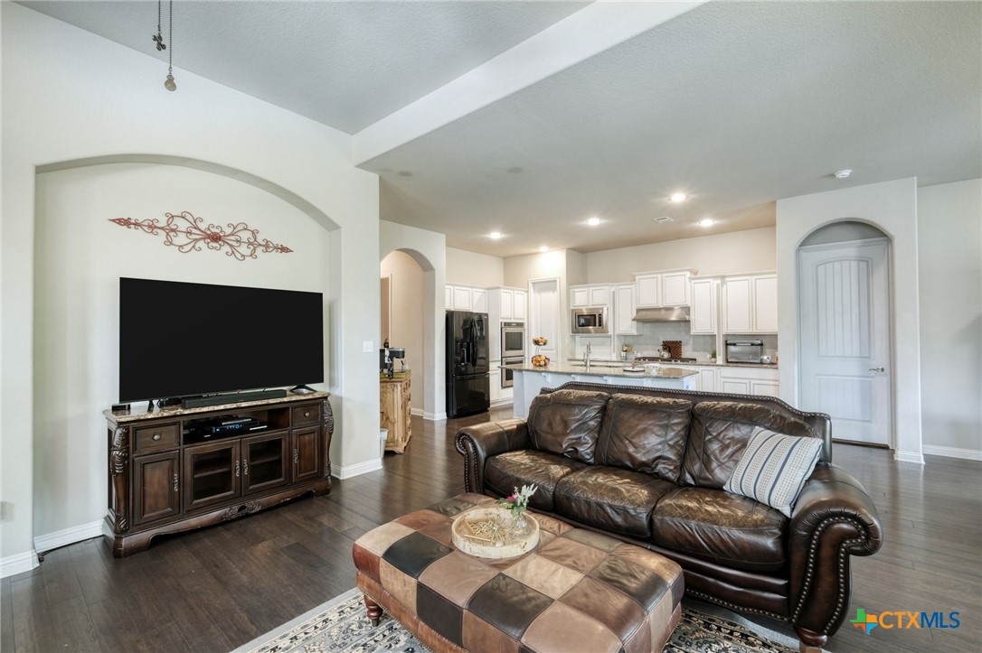 2909 Saint Paul Rivera Property Photo 5