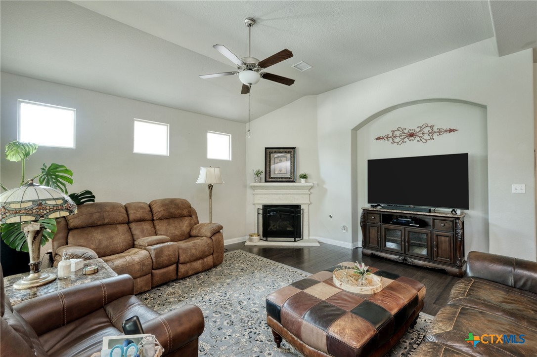 2909 Saint Paul Rivera Property Photo 6