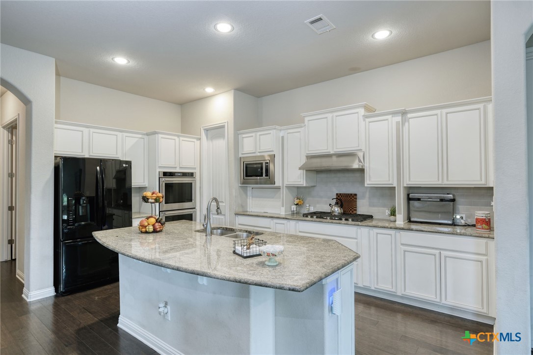 2909 Saint Paul Rivera Property Photo 9