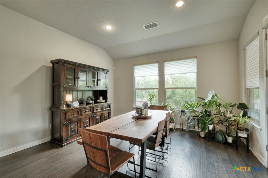 2909 Saint Paul Rivera Property Photo 11