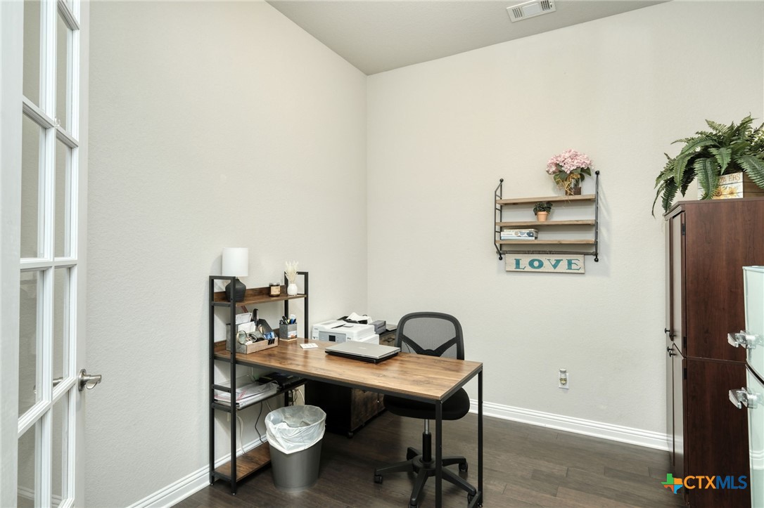 2909 Saint Paul Rivera Property Photo 18