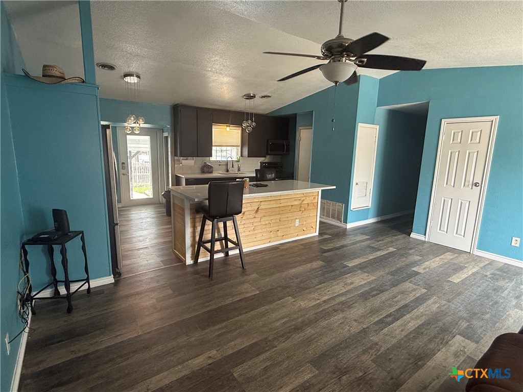 1309 West Lane Property Photo 2