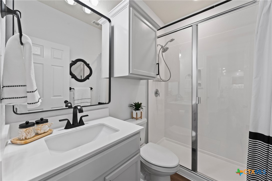 8602 Hidden Oaks Drive Property Photo 20