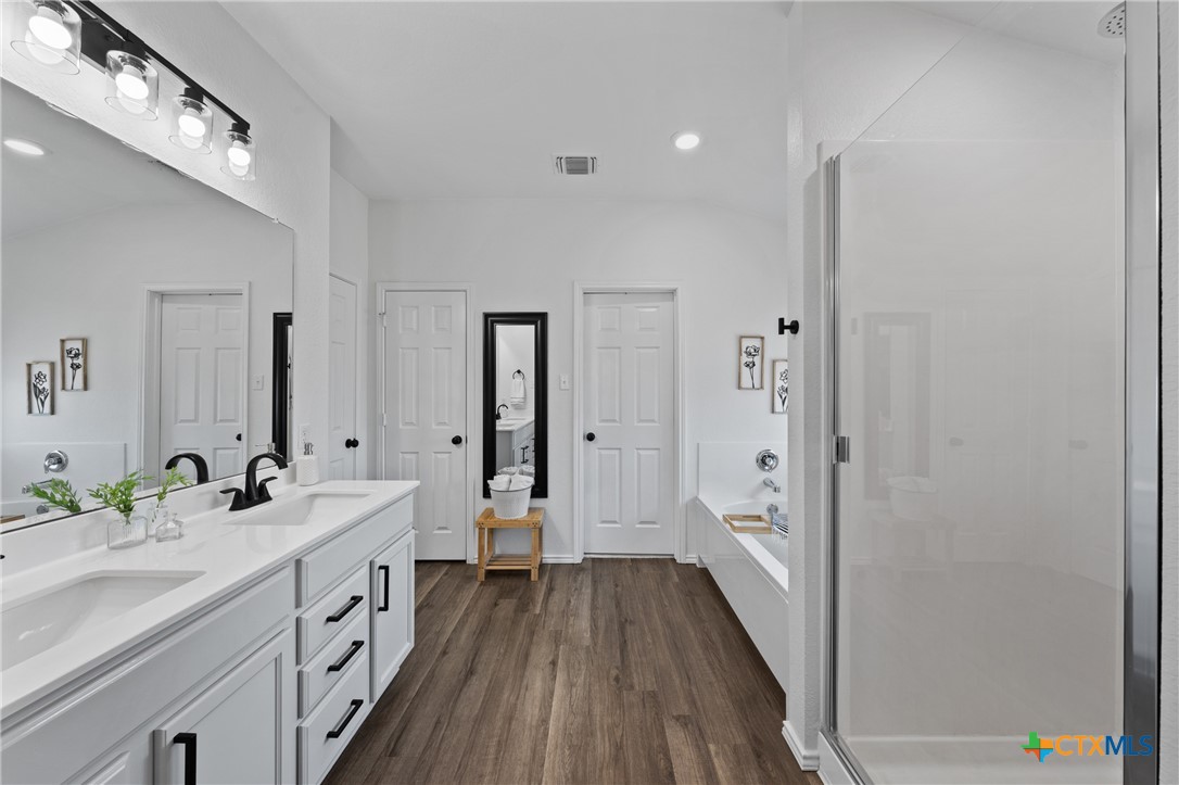 8602 Hidden Oaks Drive Property Photo 33