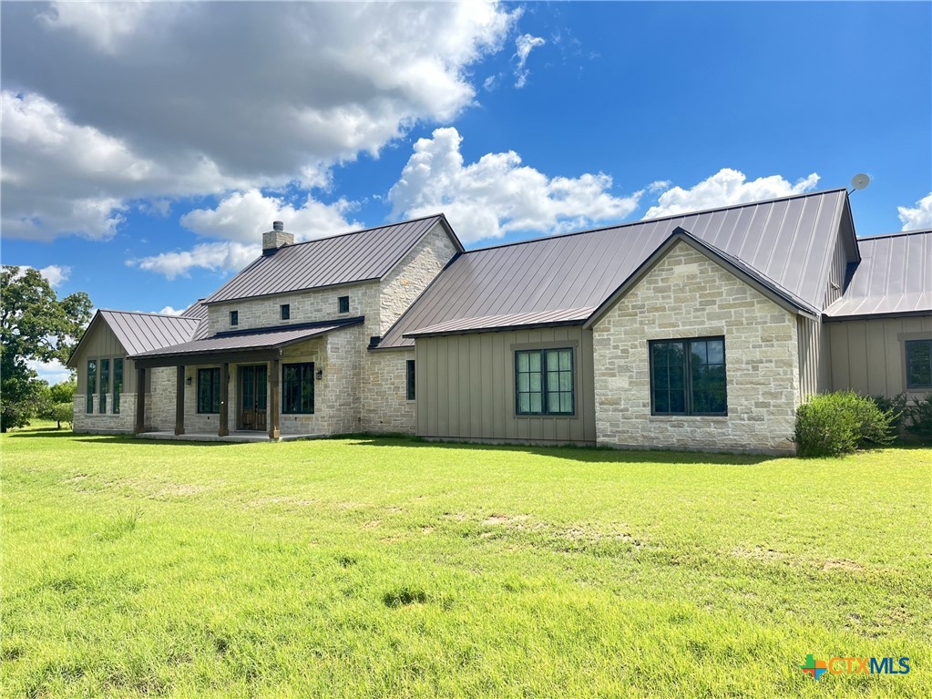 1402 Countryside Bend Property Photo 1