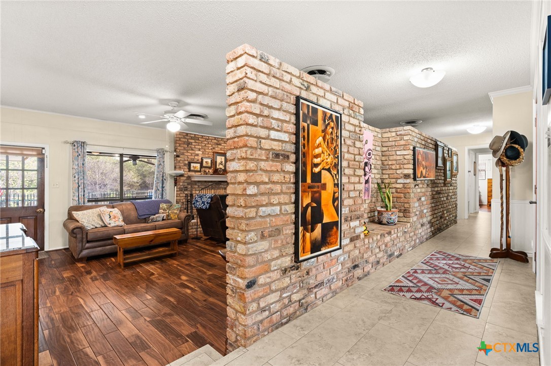 112 Skipcha Trail Property Photo 4