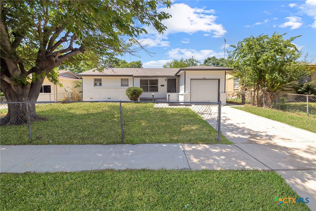 3102 Taft Street Property Photo 1