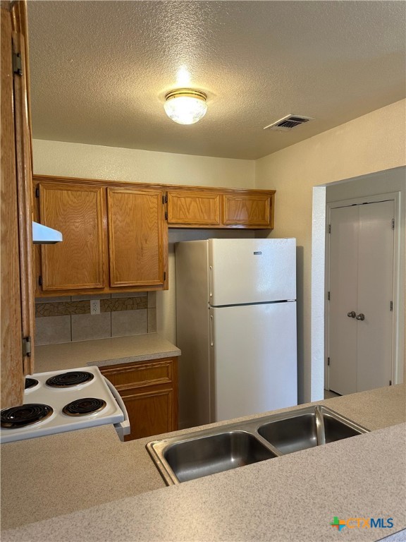 1300 Chips Property Photo 4