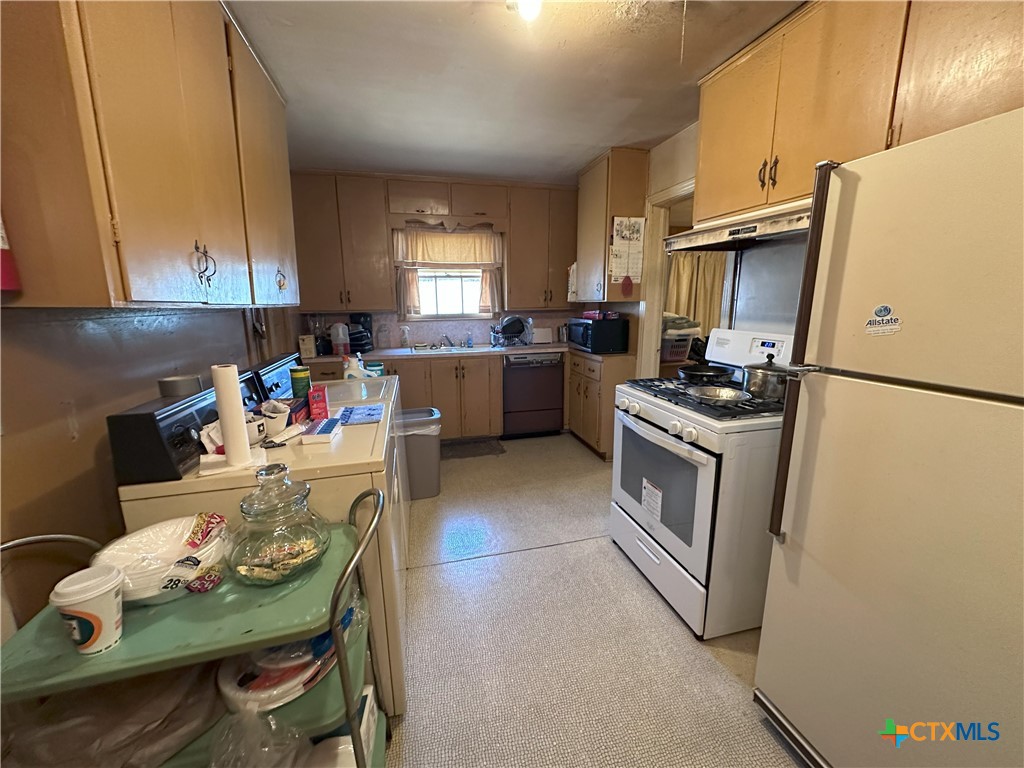 1014 Parmer Avenue Property Photo 6
