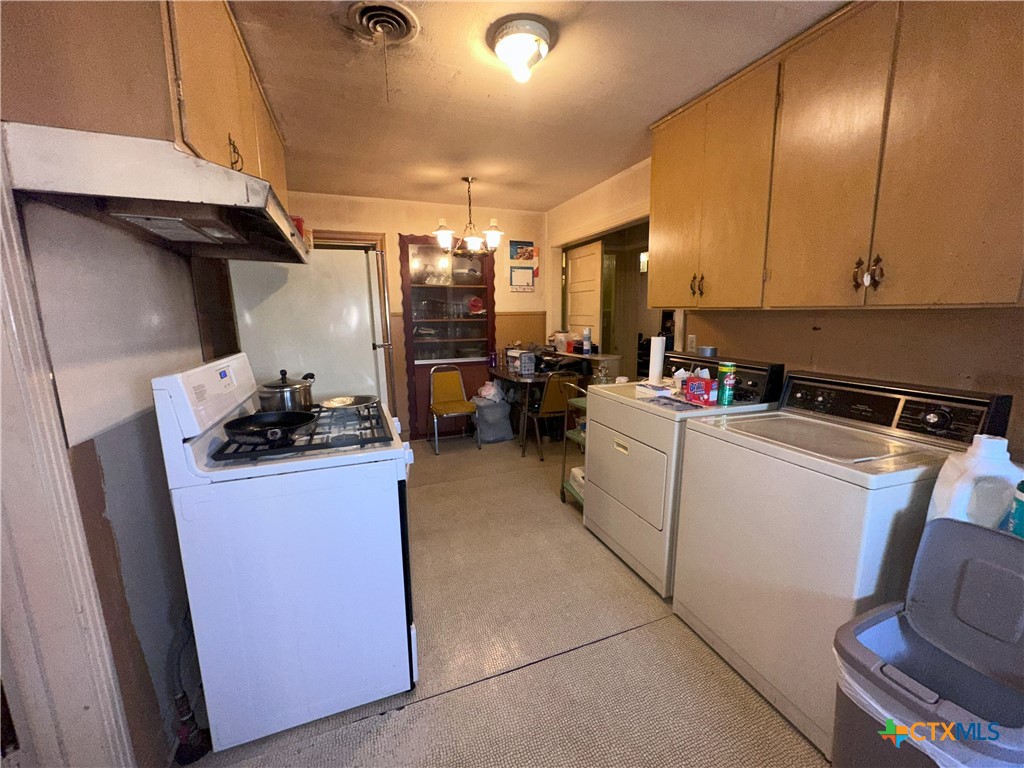 1014 Parmer Avenue Property Photo 8