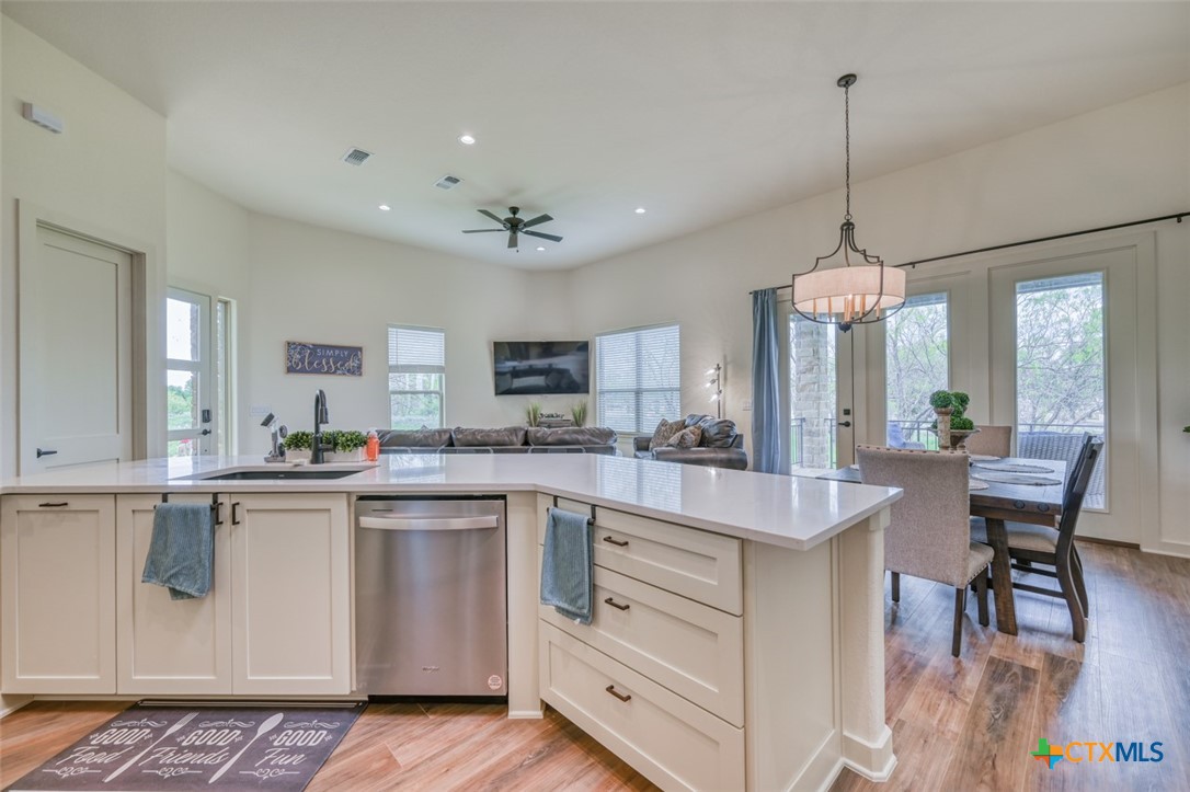 302 Parallel Circle Property Photo 12