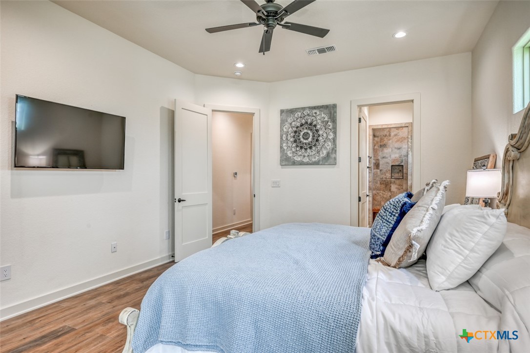 302 Parallel Circle Property Photo 17