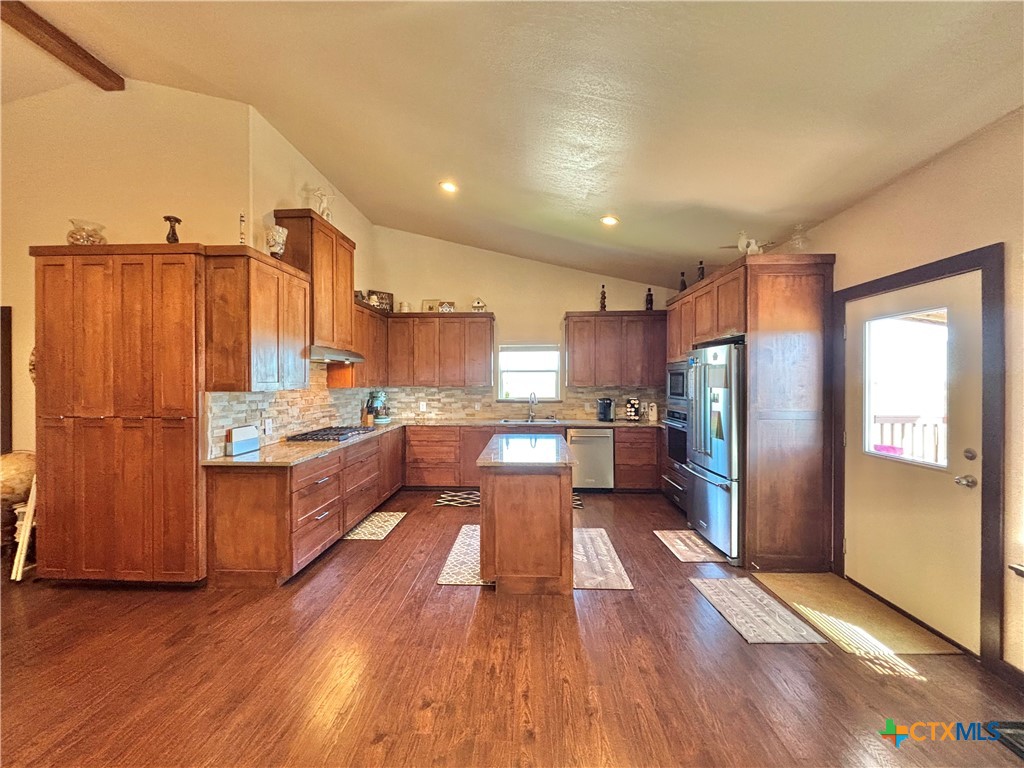 174 Riley Lane Property Photo 6