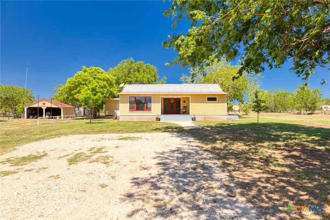 395 Dale Lane Property Photo