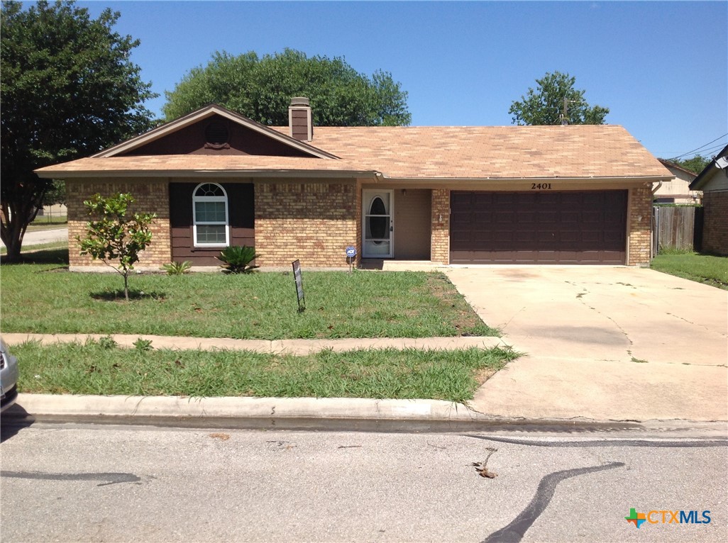 2401 Ridglea Court Property Photo 1