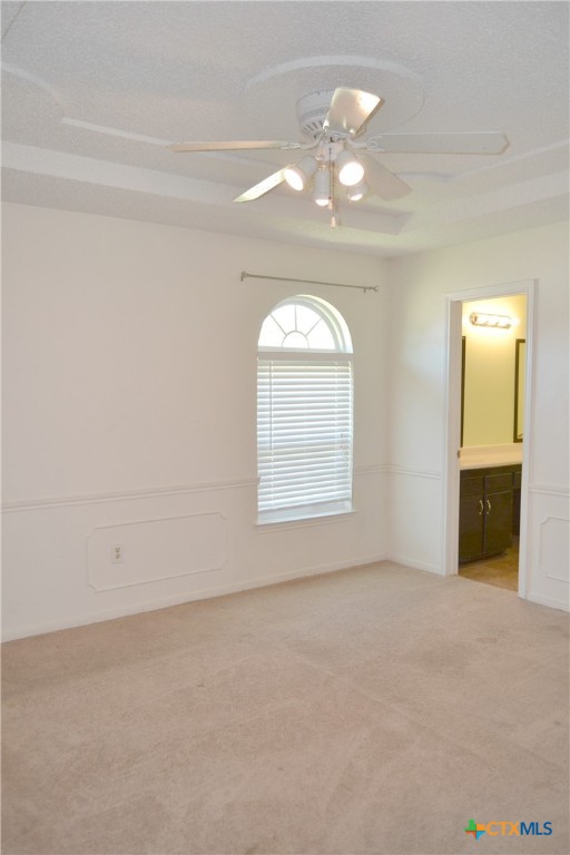 2401 Ridglea Court Property Photo 3