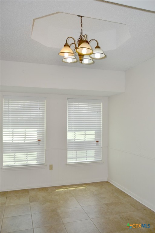 2401 Ridglea Court Property Photo 6