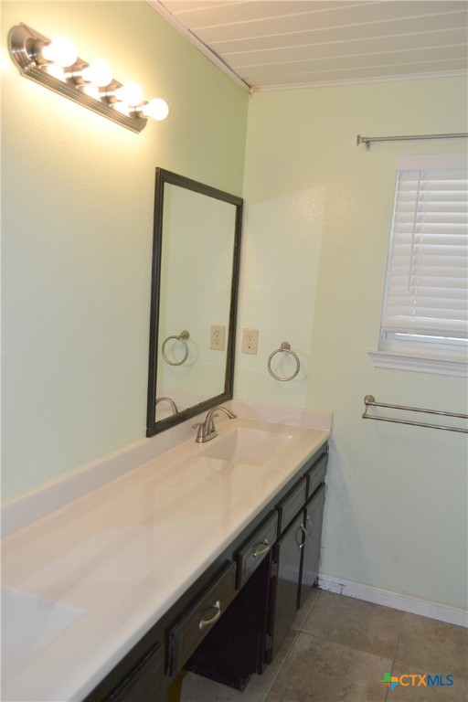 2401 Ridglea Court Property Photo 9