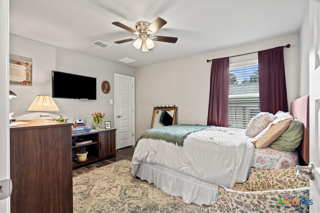 458 Seele Street Property Photo 18