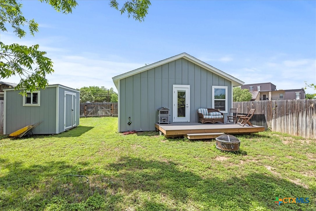 458 Seele Street Property Photo 24