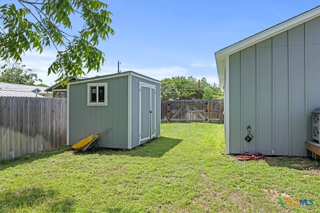 458 Seele Street Property Photo 25